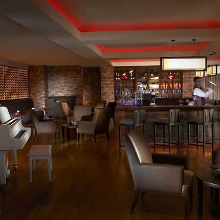 Shangri-La Rasa Sayang, Penang باتو فيرينغي المطعم الصورة The Bar