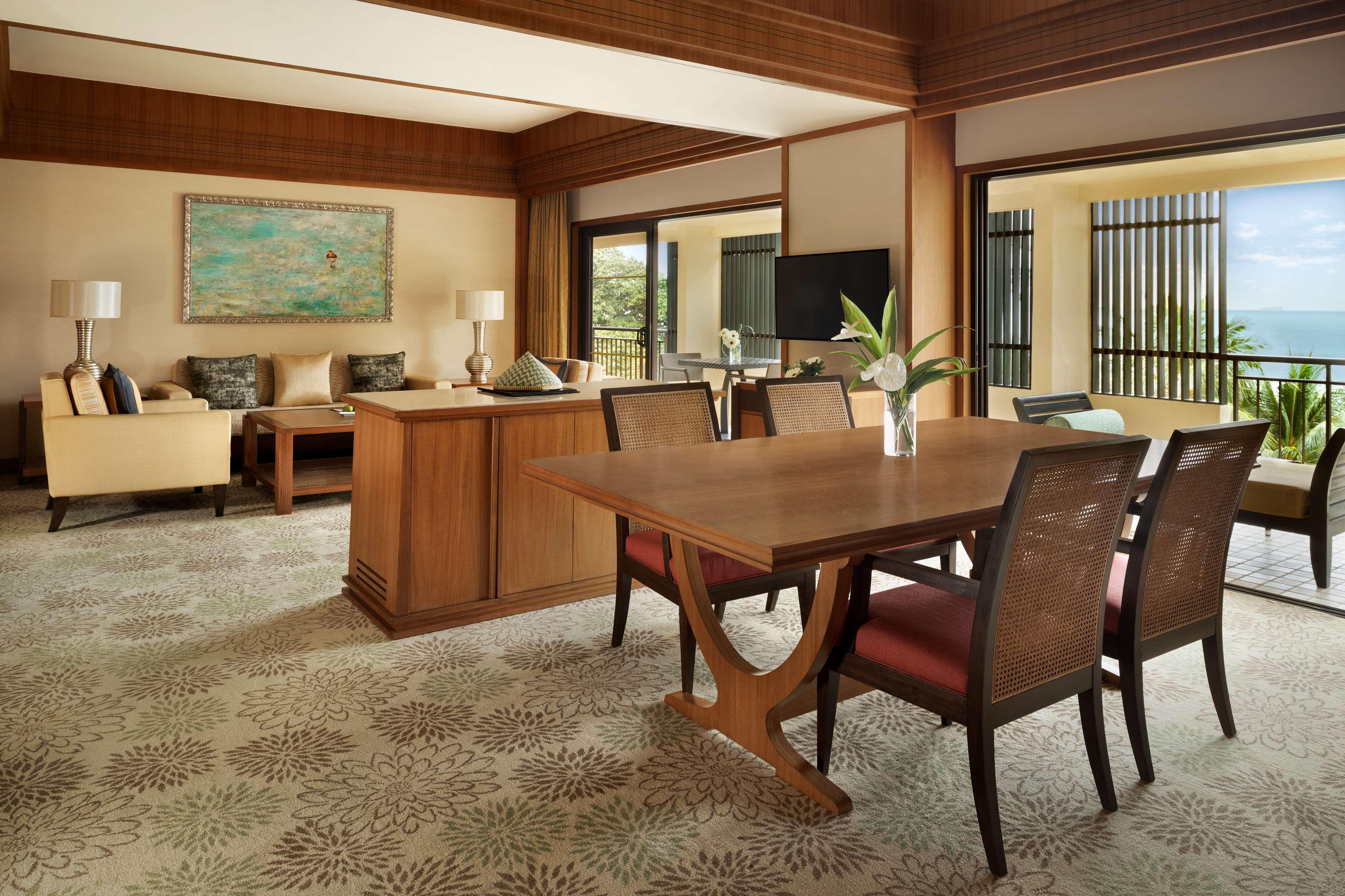 Shangri-La Rasa Sayang, Penang باتو فيرينغي المظهر الخارجي الصورة A suite at the Four Seasons Resort Maui