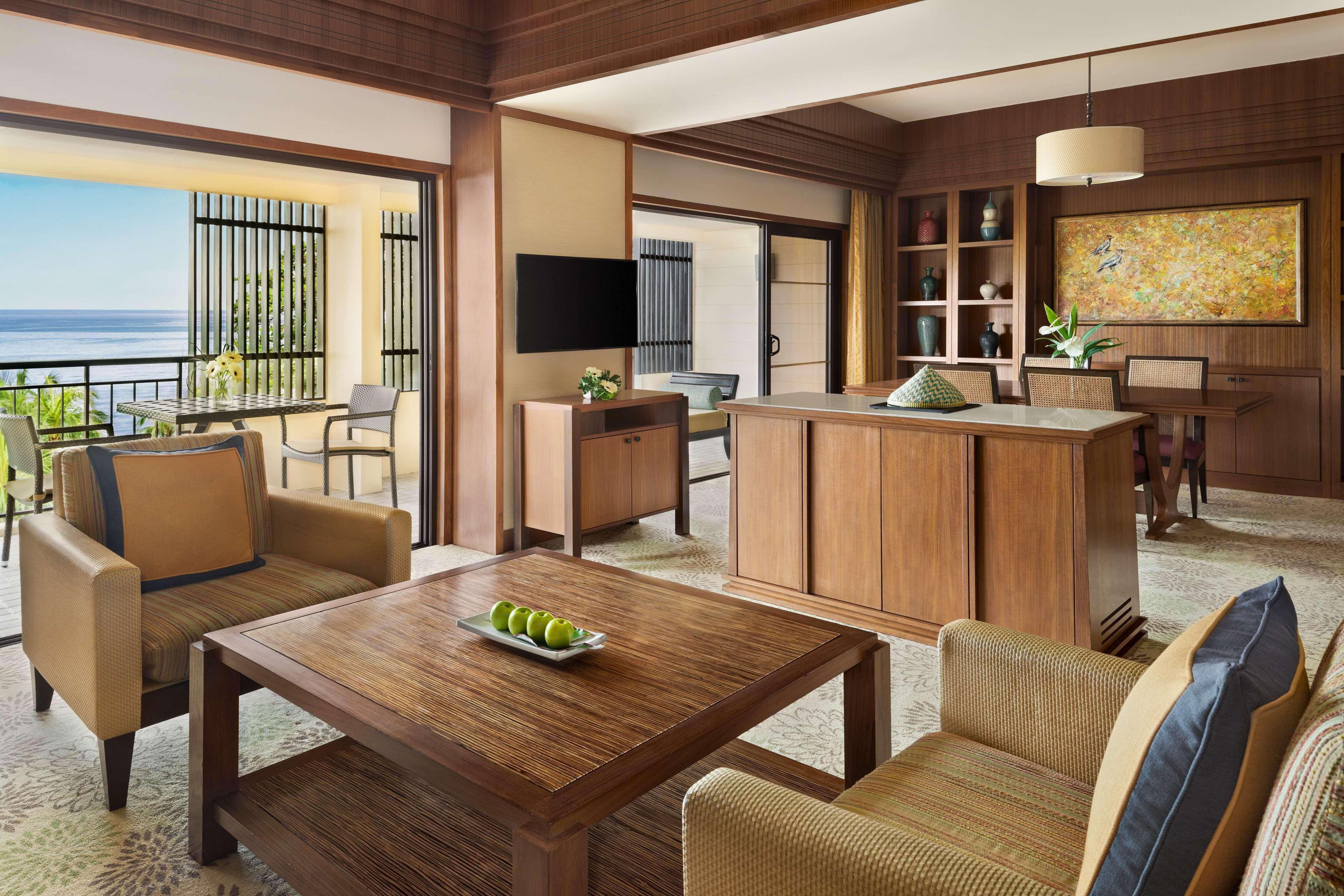 Shangri-La Rasa Sayang, Penang باتو فيرينغي المظهر الخارجي الصورة A suite at the Westin Maldives